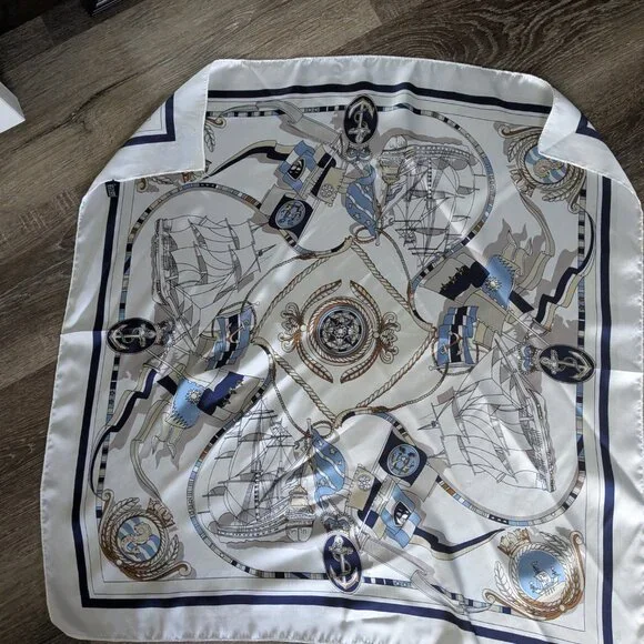 Bundle of 3 scarves 25 inches * 25 inches - Picture 3 of 4